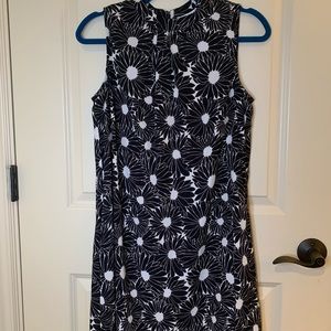 DR2 daisy flower print black and white shift dress